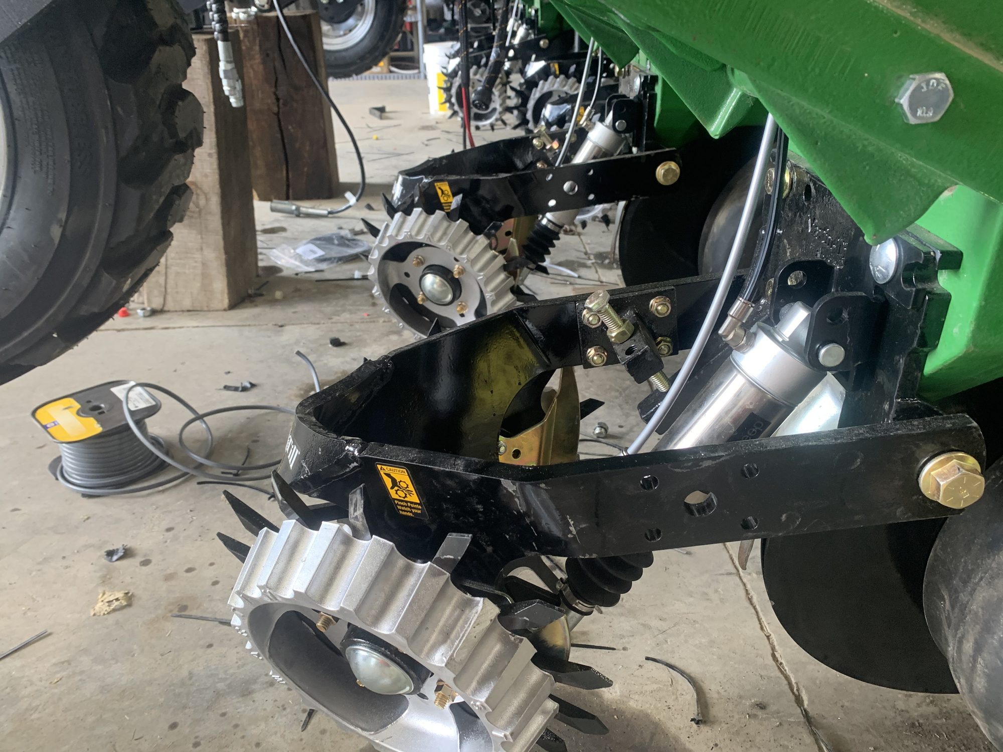 Harvest International S1 — 30" — 6R — Main system installation detail