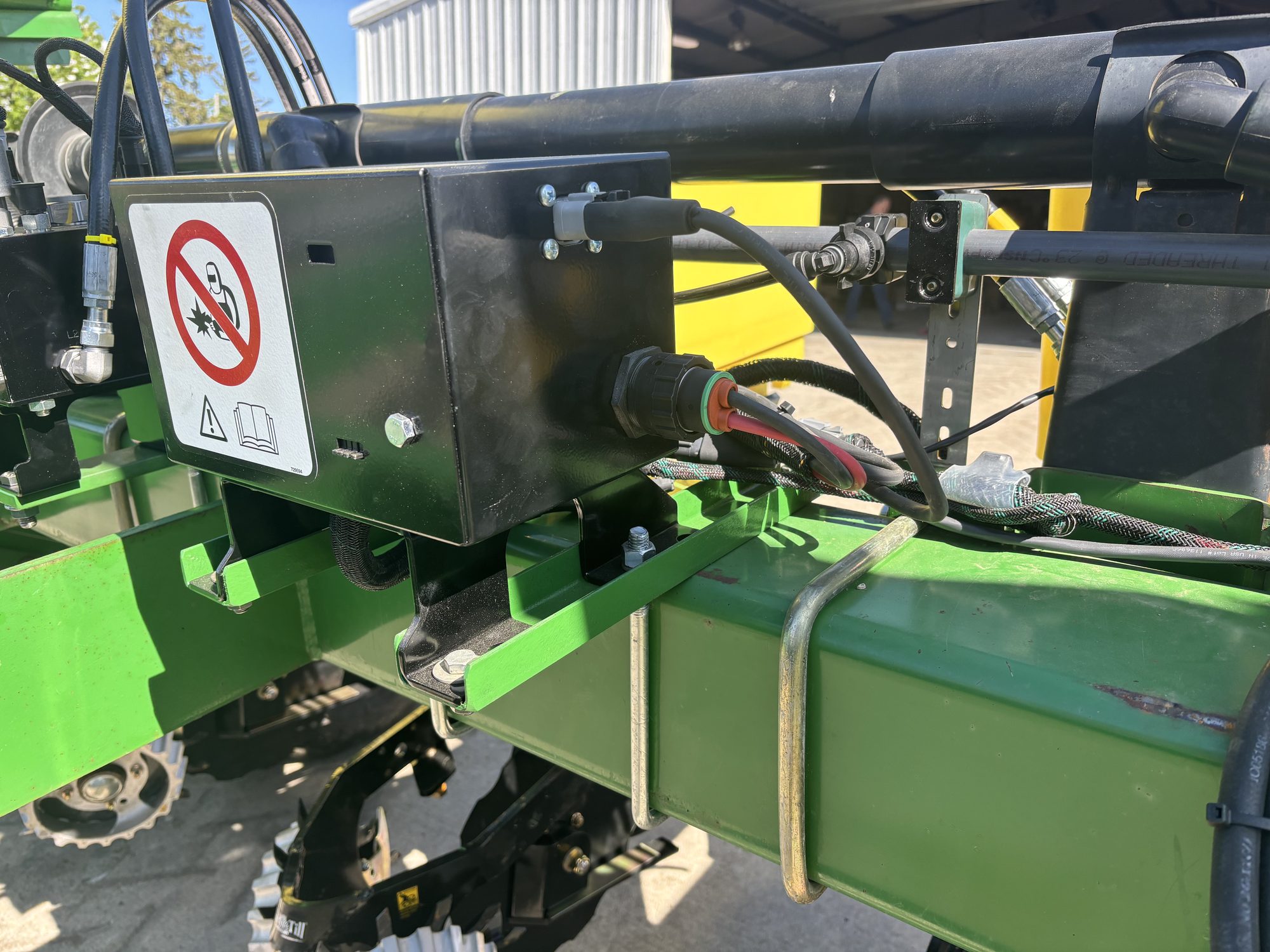 John Deere 7200 — 30" — 12R — project photo 23