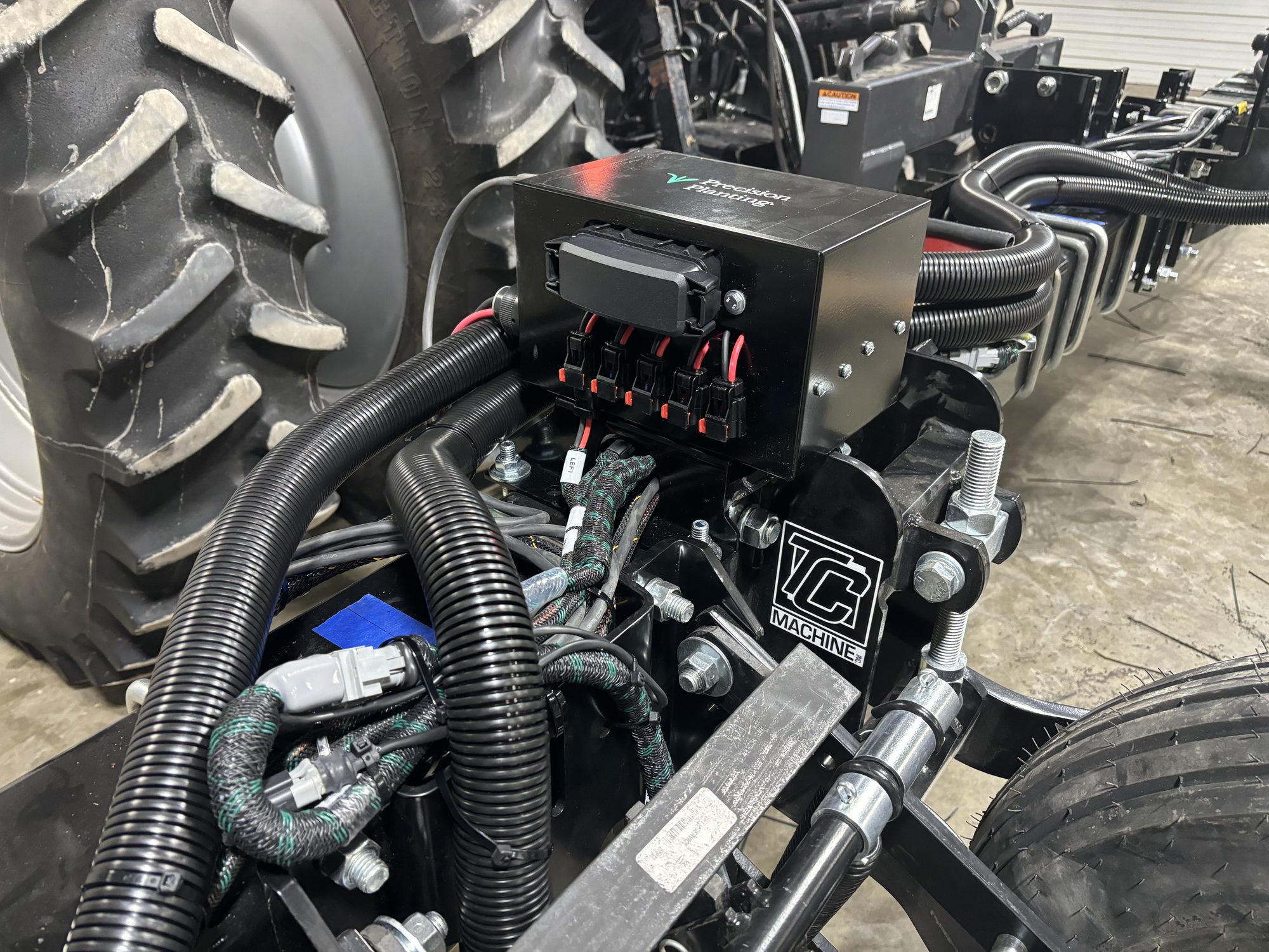 TC Machine Male-Row — 6R Custom Bar — Main system installation detail